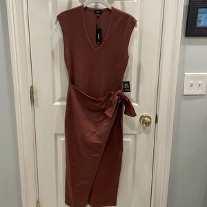 Brand new with tags, never worn, Express brown midi dress! Size XS